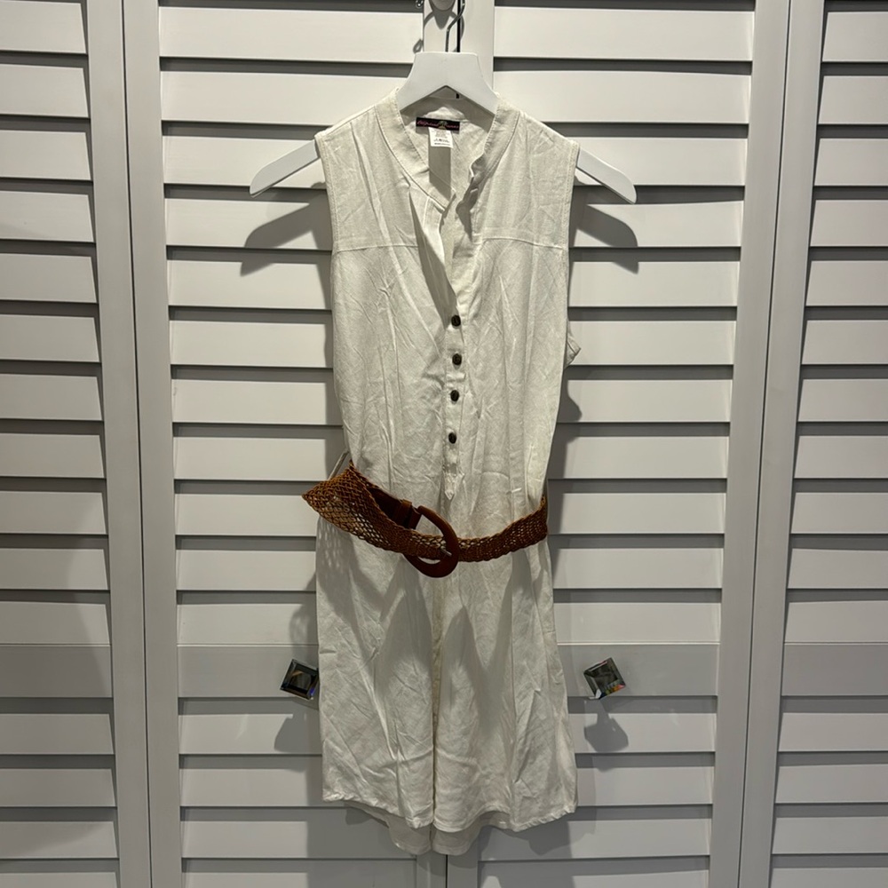 Tropical Wear NWOT Dress with Belt in a Linen/ Rayon blend.